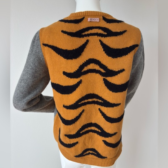 Vintage Gucci Tiger Wool Sweater – Made in Italy Grey Knit Pullover - Picture 5 of 7